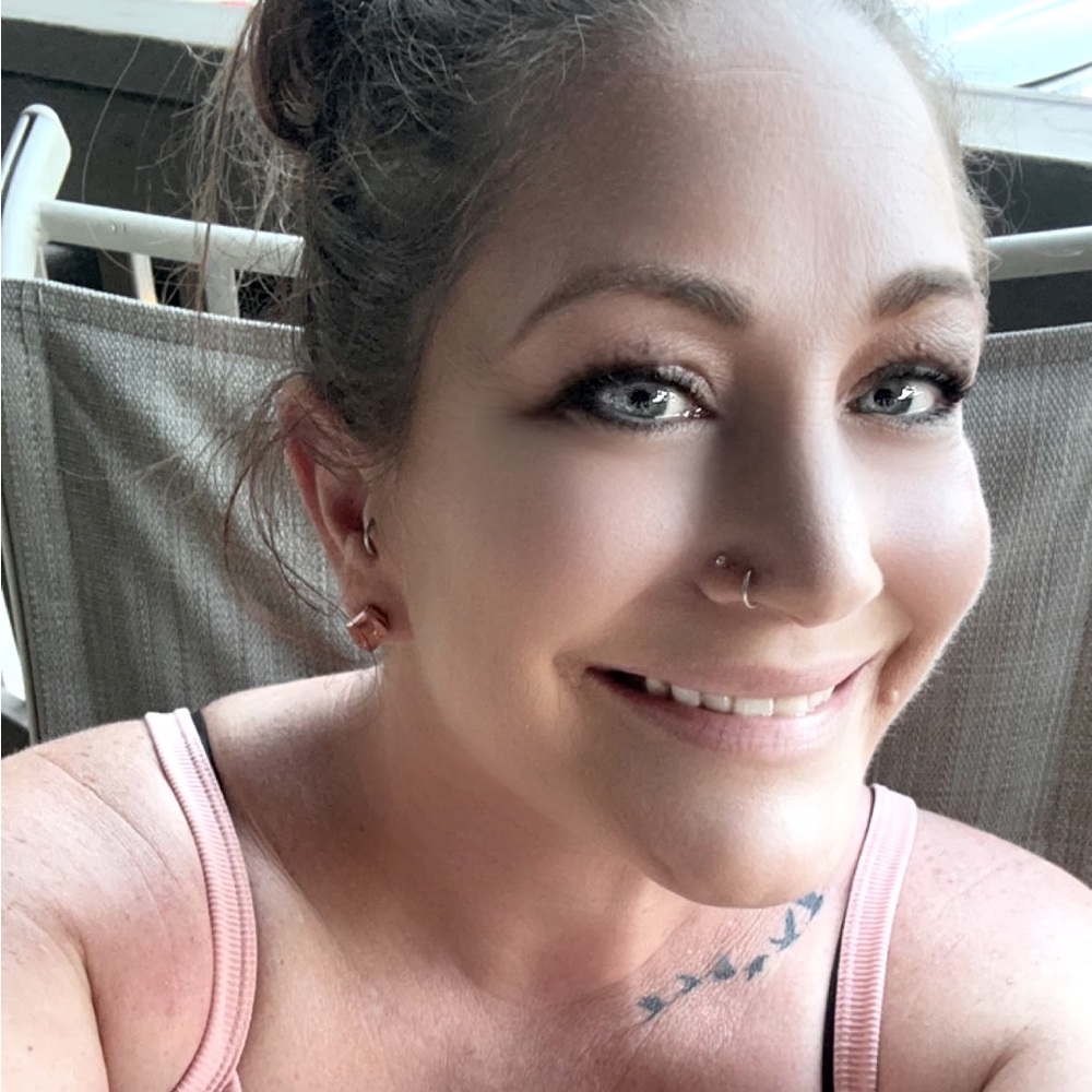 Meet your Posher, Brooke